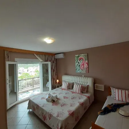 Athanasia Hotel